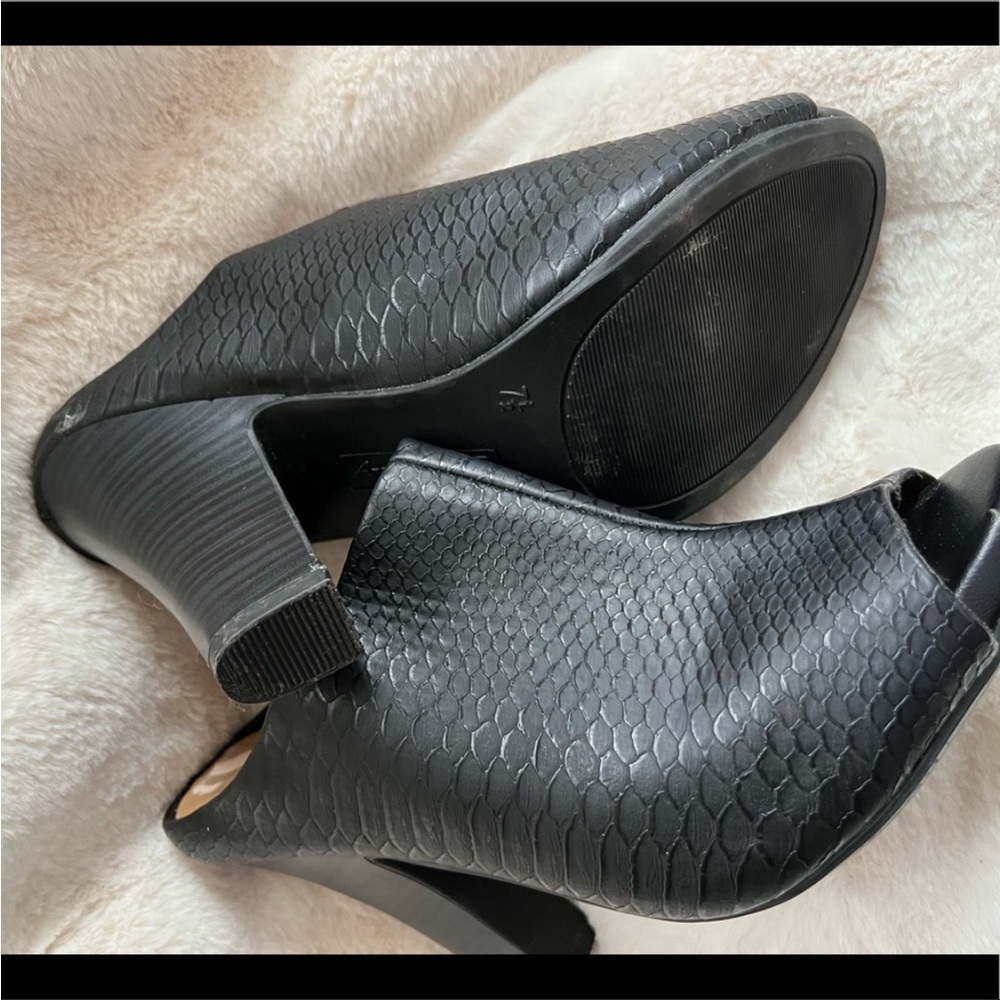 American Eagle Heels EUC! - Picture 3 of 3